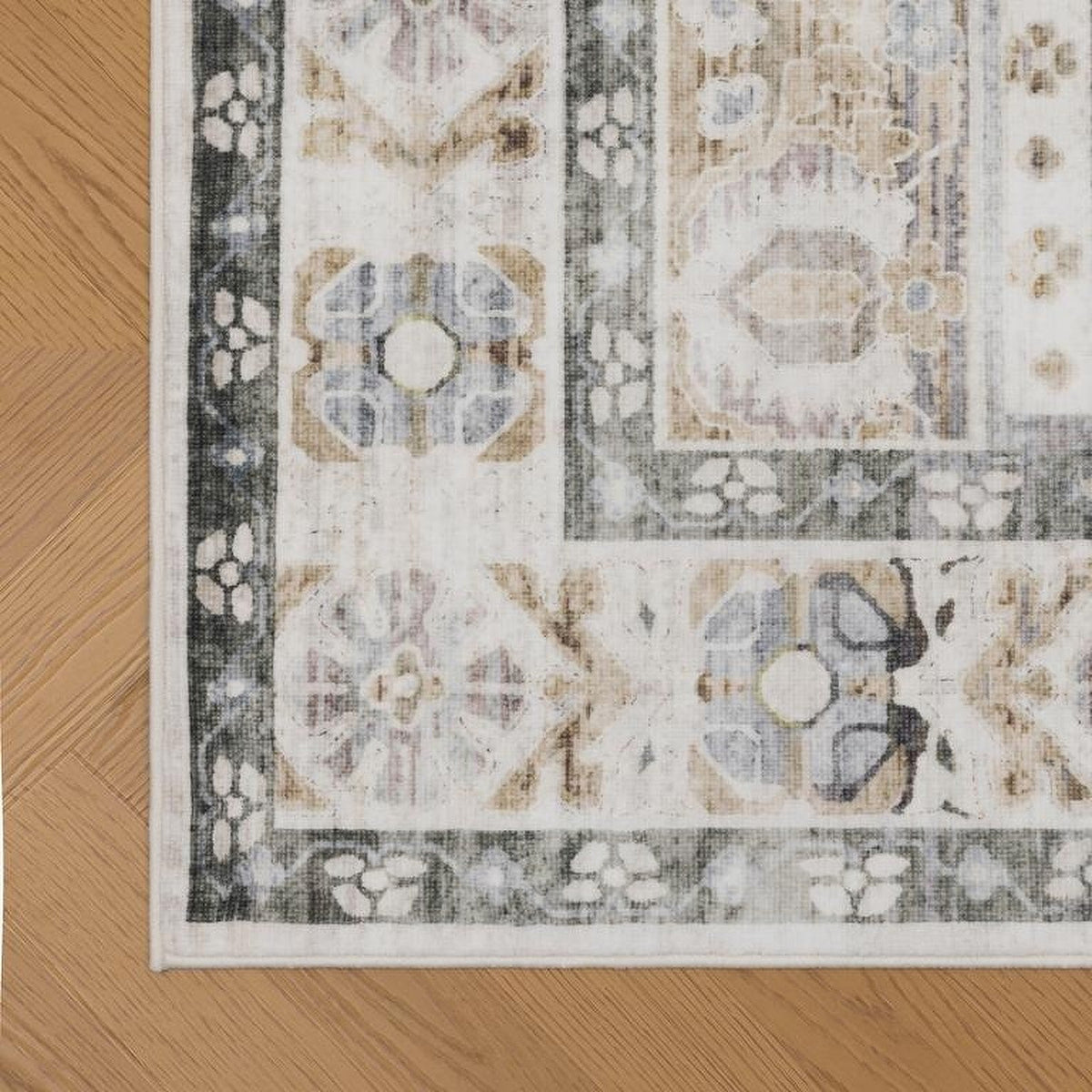 Tapis Millau, coloris beige nuancé, le bord de près