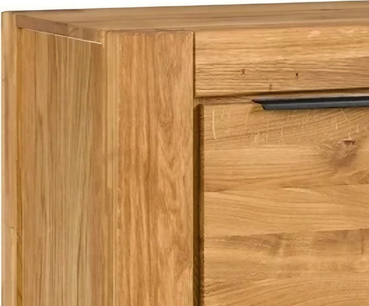 Buffet Armand 2 portes, un angle de près