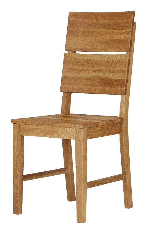 Chaise Paul en chêne massif, dossier de deux larges planches, vue de trois quarts